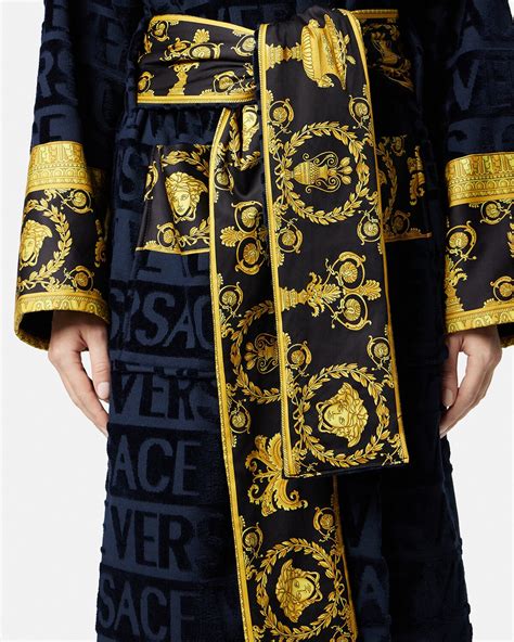 versace baroque bathrobe fake